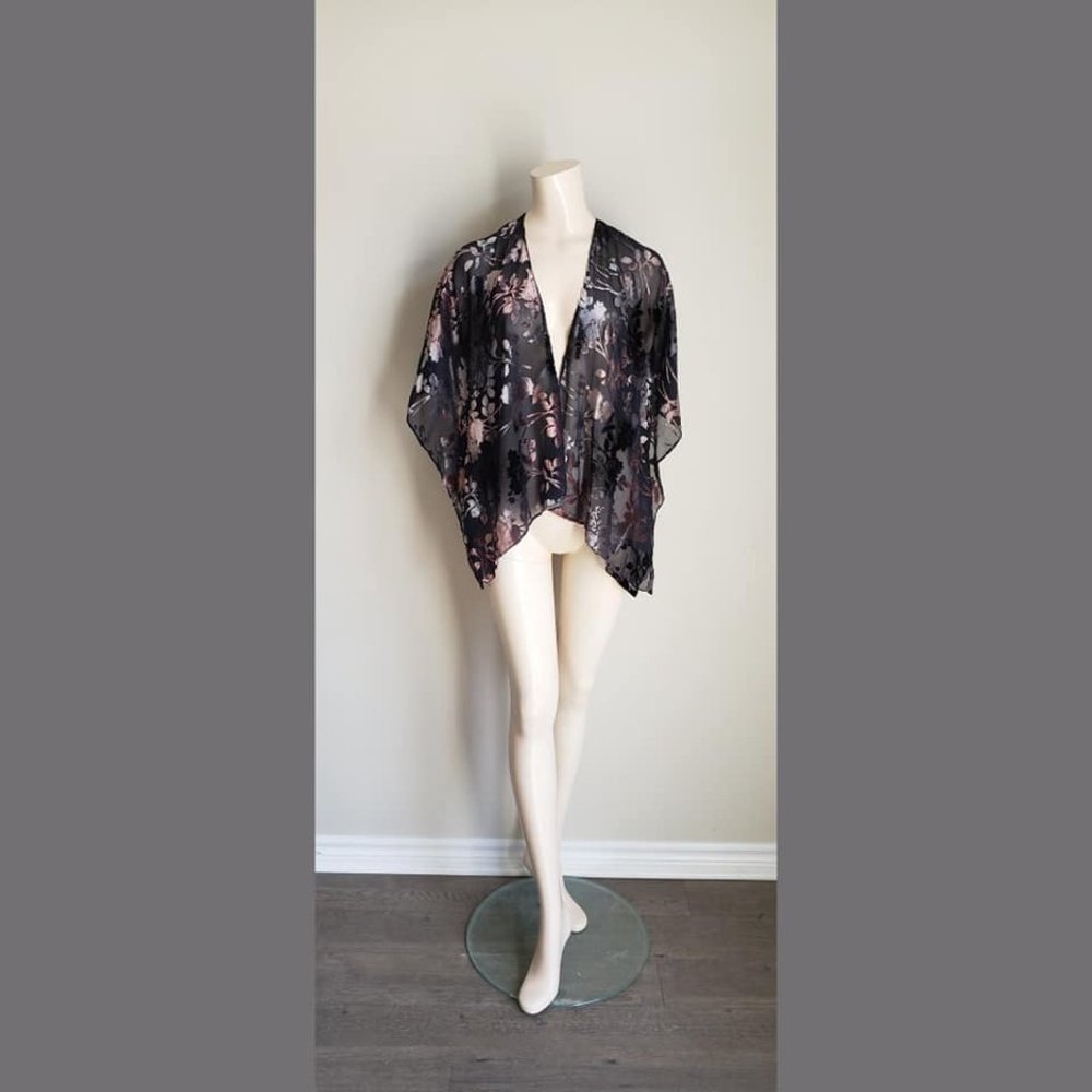 Loft Short Kimono